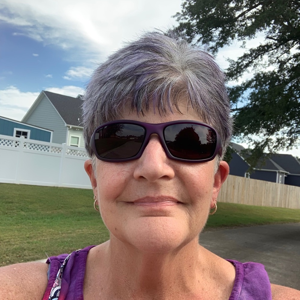 Meet your Posher, Suzanne